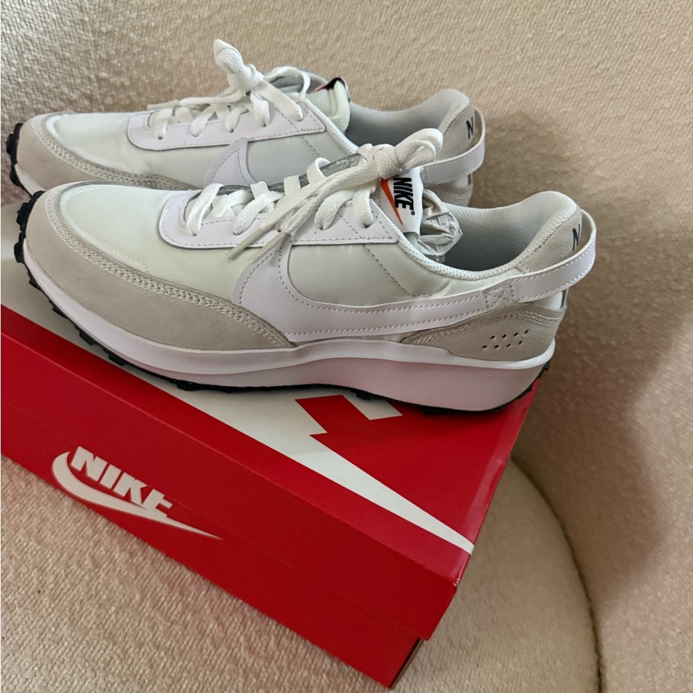Nike Men's Cream and White Sneakers